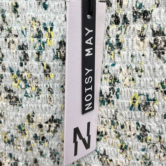 NWT Noisy May Lea Top - Picture 4 of 5
